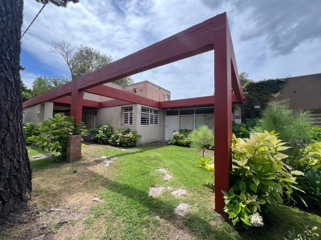 CASA 5 AMBIENTES EN ALQUILER TEMPORAL Pinamar Norte