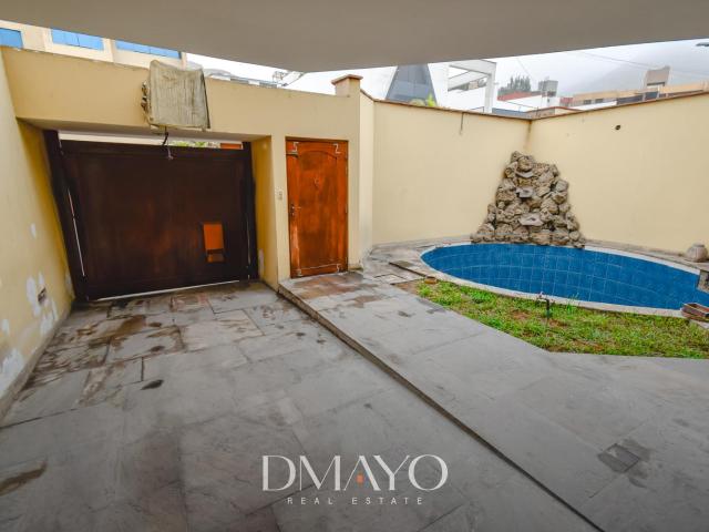 CASA 5 dorm en VENTA con PISCINA frente a parque en Los Alamos