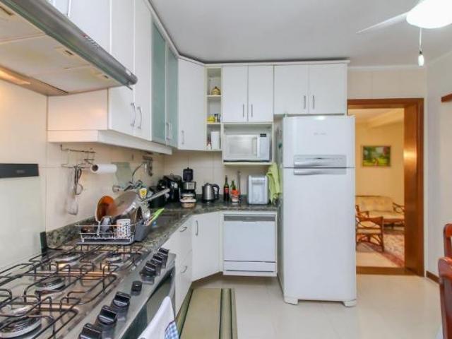 Casa 5 dorm no bairro Passo d&apos Areia