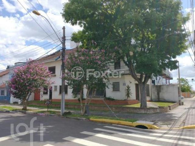 Casa, 5 dormitórios, 242 m², em Fião