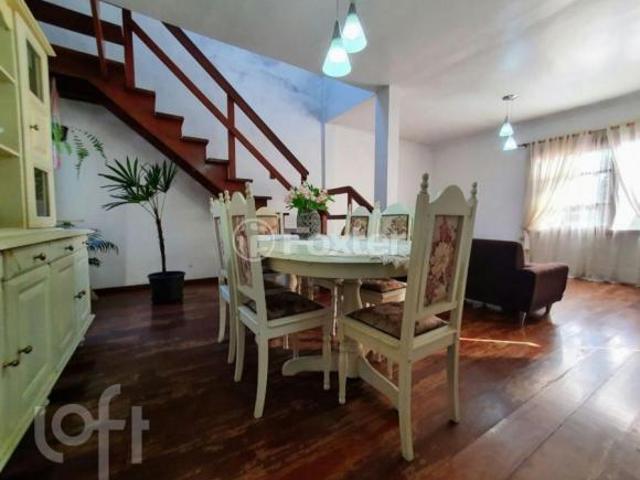 Casa, 5 dormitórios, 258.49 m², em Estância Velha