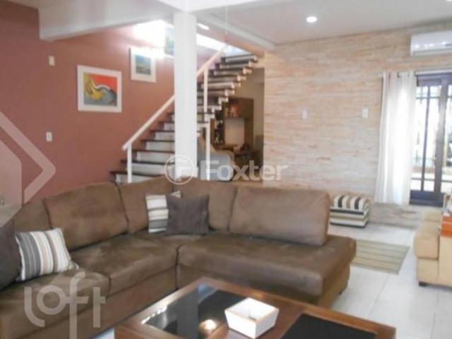 Casa, 5 dormitórios, 260 m², em Teresópolis