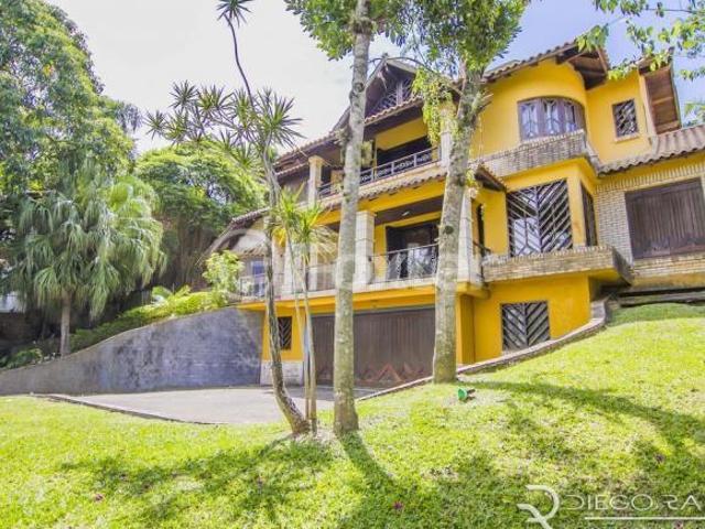 Casa, 5 dormitórios, 600 m², em Pedra Redonda