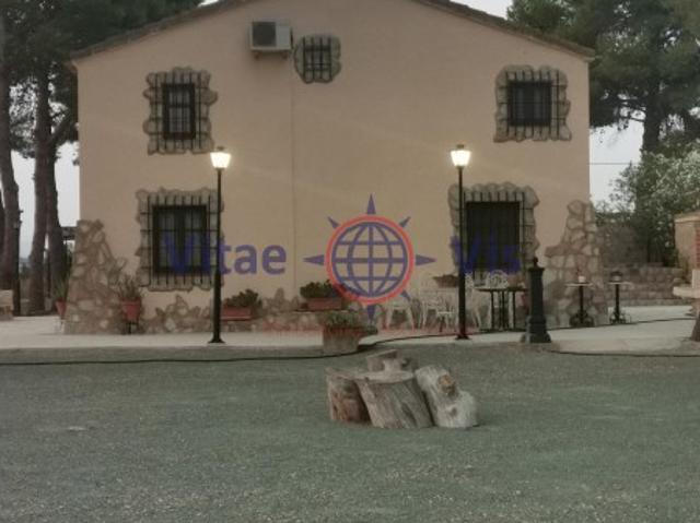 CASA 5 DORMITORIOS PURIAS