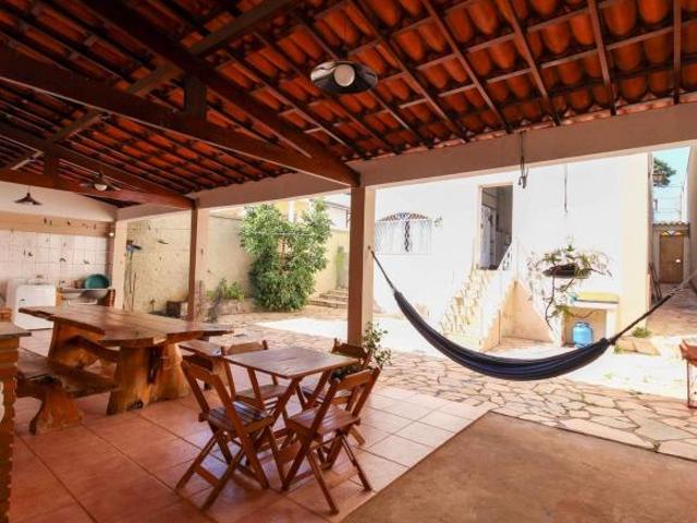 Casa, 5 quartos, 1 suite, 5 vagas