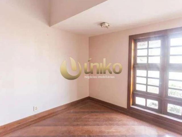 Casa, 5 quartos, 3 suites, 4 vagas
