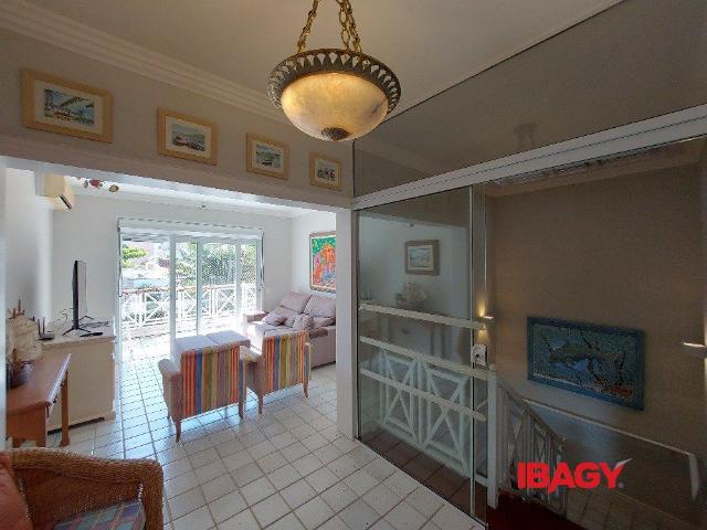Casa 5 Quartos Cachoeira Do Bom Jesus 377m²