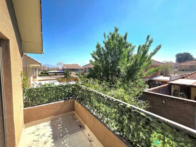 Casa 5d3b3e con piscina y jardín | 5 dormitorios por 7790.00 en Maipú