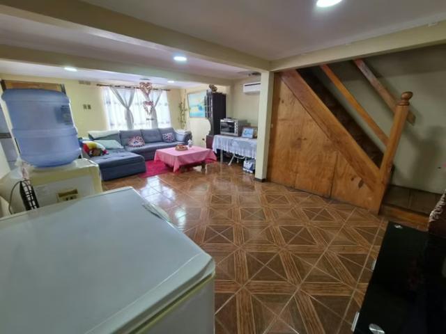 Casa 5D+2B+ galpón. Peñaflor | 5 dormitorios por 159900. 00 en Peñaflor