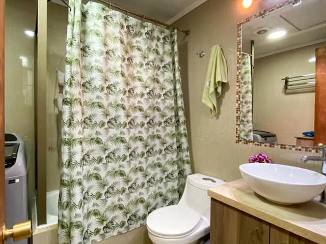 Casa 5D y 2B. La Florida, Pasaje Niebla. Villa Sumar. 275 m² Terreno/Frente a Parque | 5 dormitorios por 6700.00 en La Florida