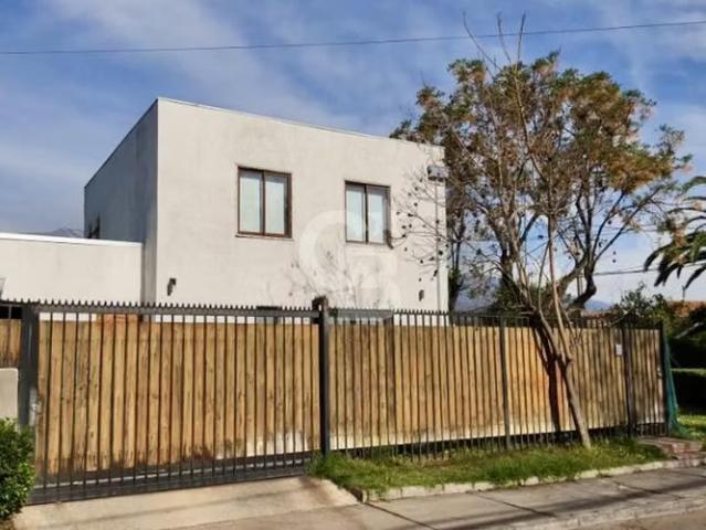 Casa 5D + 3B Mediterránea Metro Los Dominicos Las Condes | 5 dormitorios por 15900.00 en Las Condes