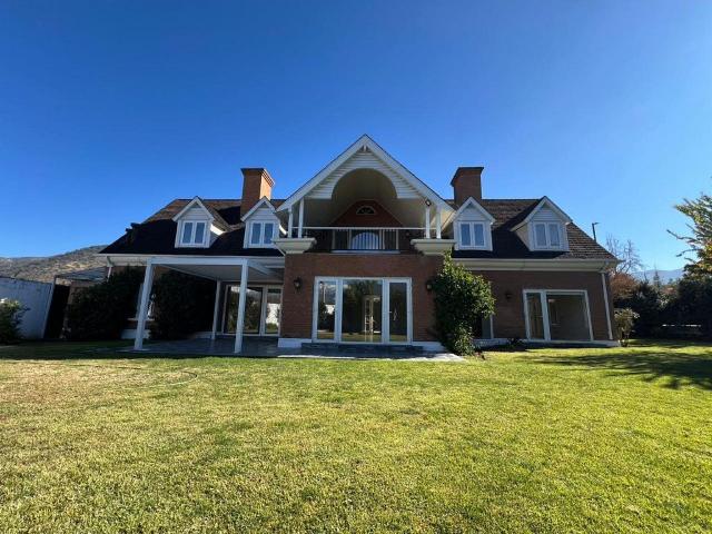 CASA 5D 4B SANTUARIO DEL VALLE 802 M2 TERRENO