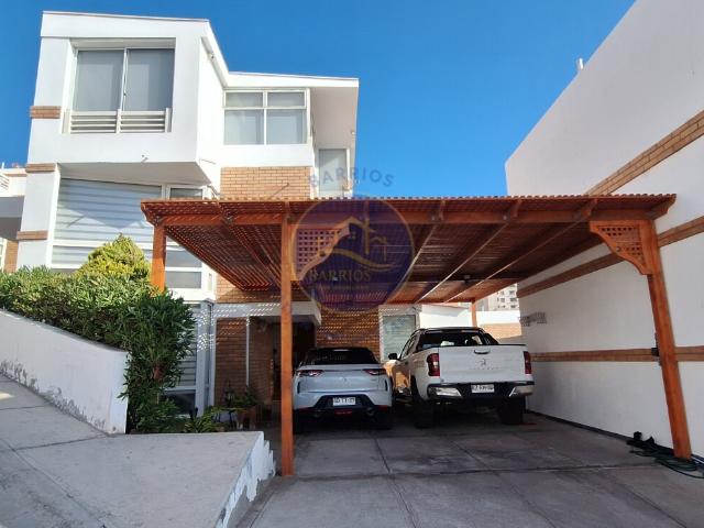 Casa 5H en arriendo, Llacolen