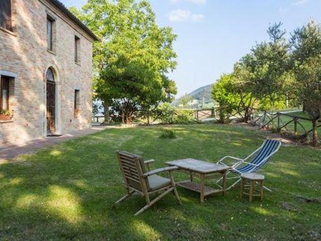 Casa 6 camere da letto, Urbino Marche ES103700599