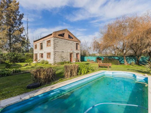 CASA 6 AMBIENTES ALQUILER ANUAL BARRIO LA BOTA, BENAVÍDEZ