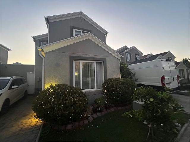 Casa 6 dorm, 3 baños, 2 terrazas más quincho 1671 | dormitorios por 5400.00 en Padre Hurtado
