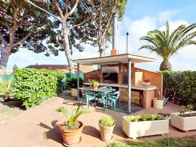 Casa 6 dormitorios 210 m2 230m² De Mas Roig