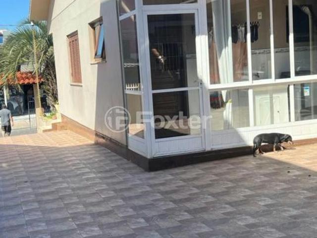 Casa, 6 dormitórios, 300 m², em Nossa Chácara