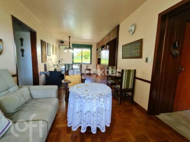 Casa, 6 dormitórios, 329.31 m², em Vila Nova