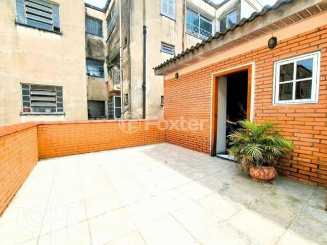 Casa, 6 dormitórios, 370.58 m², em Cidade Baixa