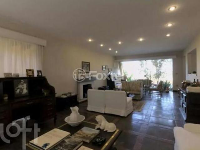 Casa, 6 dormitórios, 432 m², em Vila Ida