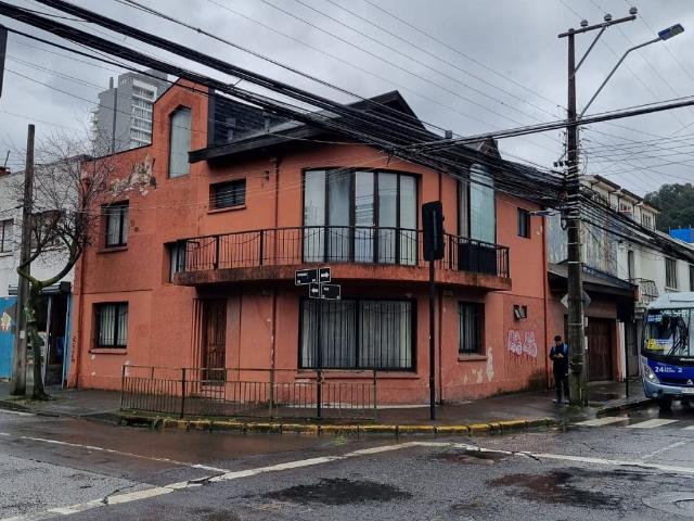CASA 6 DORMITORIOS EN PLENO CENTRO 3 PISOS