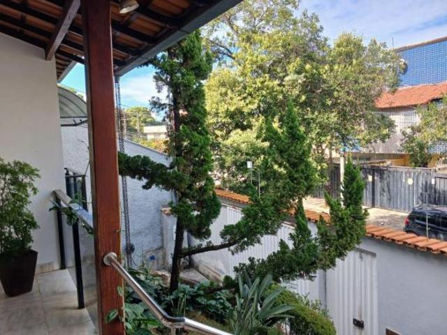 Casa 6 quartos, piscina, no Bairro Dona Clara Excelente oportunidade