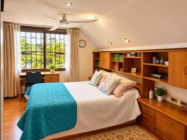 Casa 6D 3B | 2 Pisos | 2 Estac. San Miguel 1854 | dormitorios por 6119.00 en San Miguel