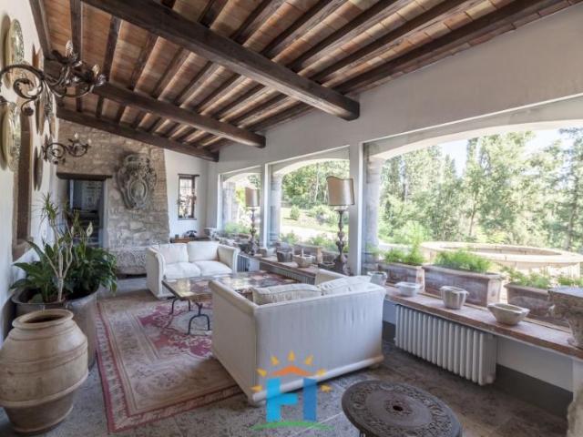 Casa 7 camere da letto, Viterbo Latium DS102013555
