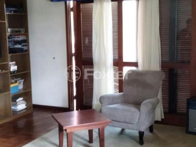 Casa, 7 dormitórios, 270.6 m², em Parque Santa Fé