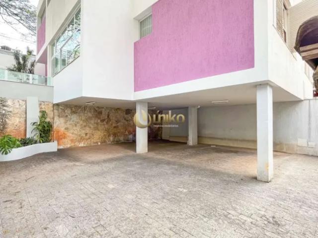 Casa, 7 quartos, 3 suites, 6 vagas