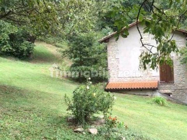 Casa 8 camere da letto, Sorriva Viano 42030 ES103964275