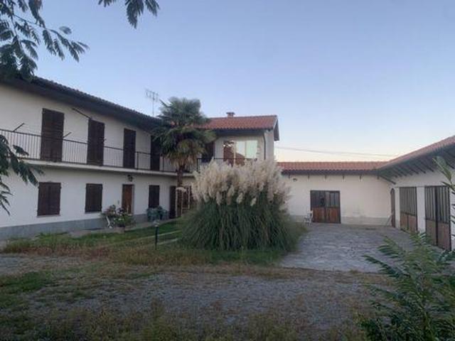 Casa 8 camere da letto, Verzuolo Cuneo 12039 DS104603263