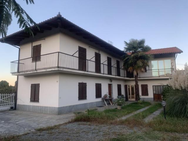 Casa 8 camere da letto, Verzuolo Cuneo 12039 ES104257724