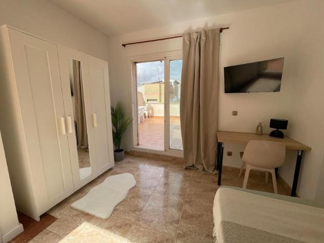 Casa 8 Dormitorio L'Hospitalet De Llobregat L'Hospitalet De Llobregat ES104639448