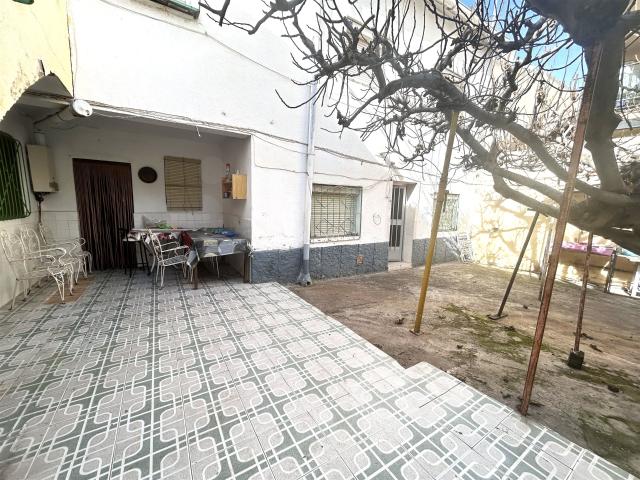 Casa 8 dormitorios 180.00 m2 180m² Velilla de San Antonio