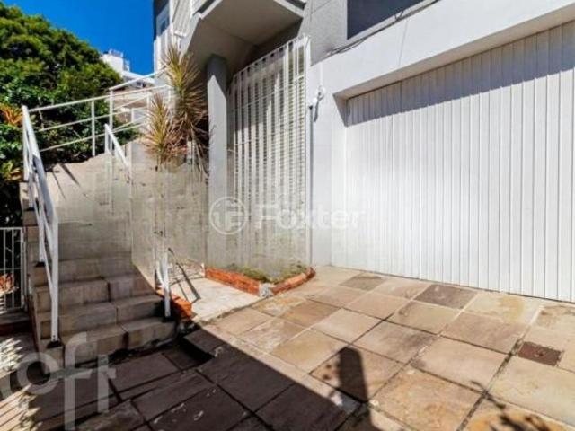 Casa, 8 dormitórios, 330 m², em São Sebastião