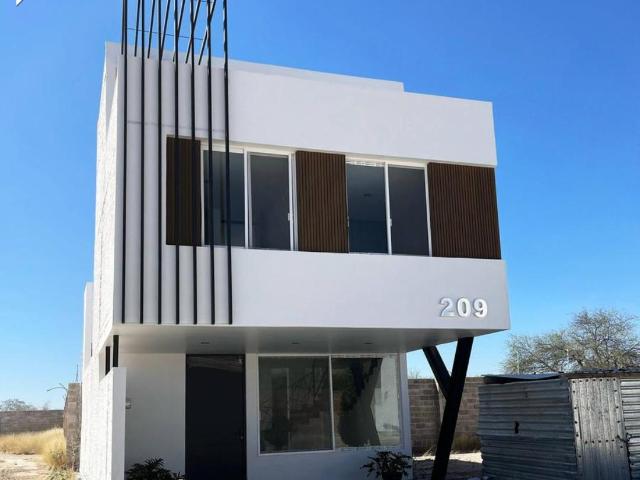 CasaCasa en Venta al Norponiente de la Ciudad de Aguascalientes en Fracc. Arroyo San Emilion