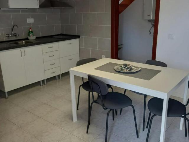 Casaa 1 quarto, Almoster Almoster 3250 DS103244266