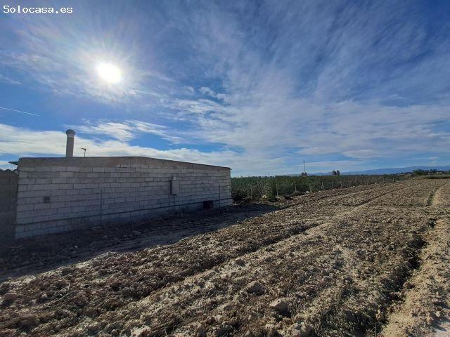 Casa/almacén con parcela de 6.000 m2 en El Saltador, Huercal Overa