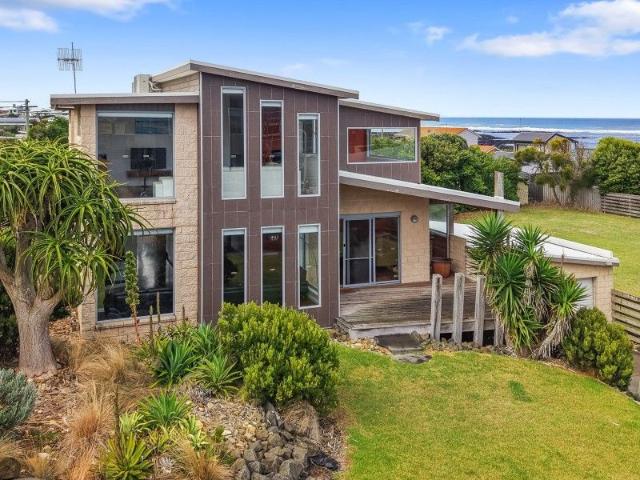 CASABA CAPTIVATING VIEWS IN A COVETED LOCATION