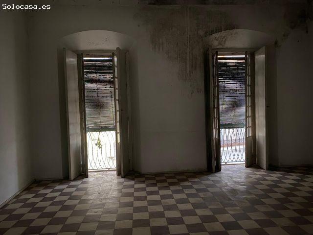 CASABANCO VENDE PISO CUATRO DORMITORIOS LLERENA