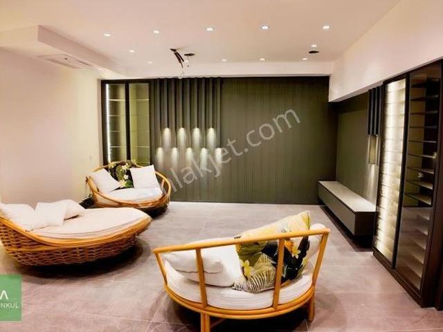Casablanca Villalarında 5+1 Tripleks Villa