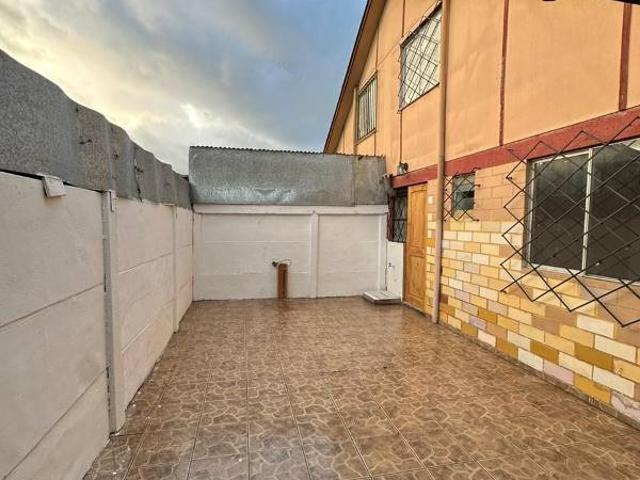 Casaen sector con alta locomoción y comercio, La Calera