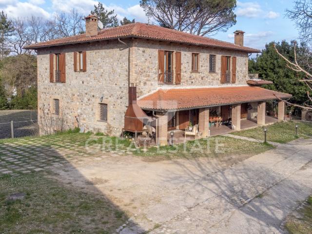 Casale Colonnetta 452m² Fabro
