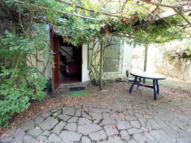 Casale con annessi ampio terreno e vista panoramica in vendi. 264m² Roccastrada