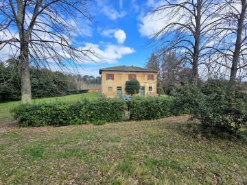 Casale con annessi ampio terreno e vista panoramica in vendi. 500m² Fucecchio