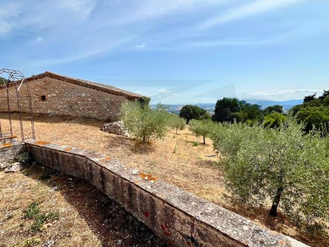 Casale con terreno – Umbria – Monti Martani, Vocabolo Piemon. 150m² Massa Martana