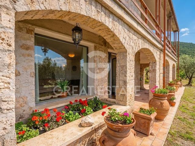 Casale Belle Vue 269m² Trevi
