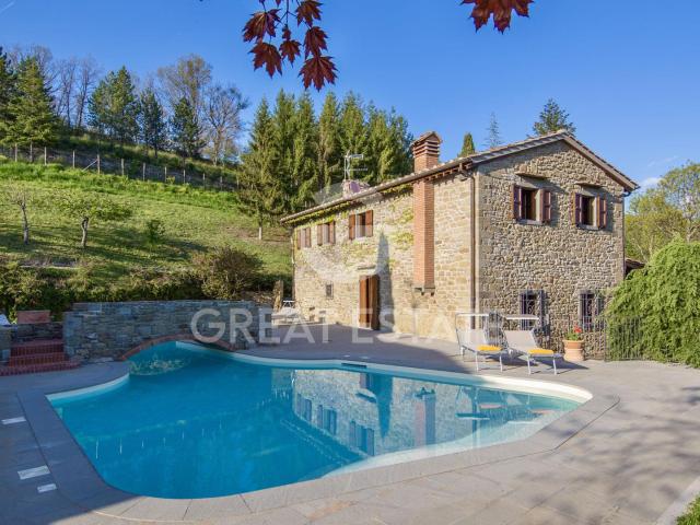 Casale Gemini 504m² Pratovecchio